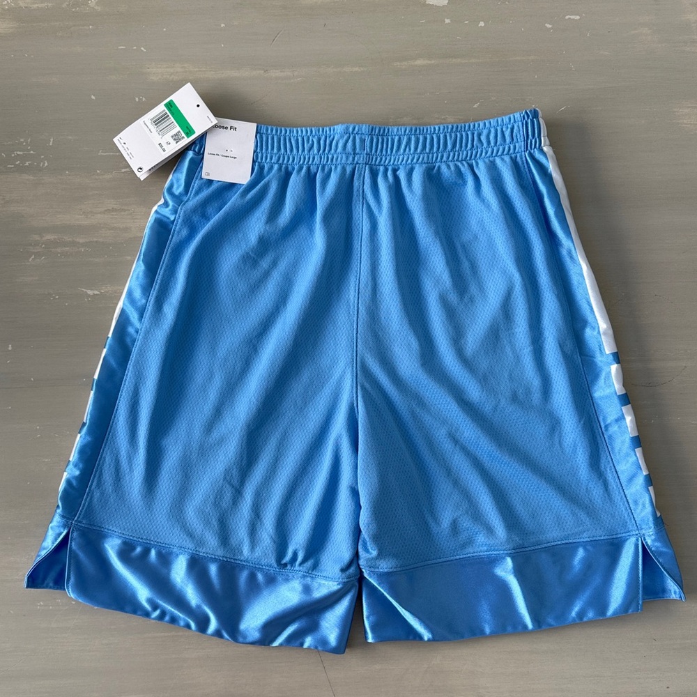 NWT Boys Nike Dri-FIT Carolina Blue Elite Basketball Shorts Big Kids' (Boys') XL - Picture 2 of 3